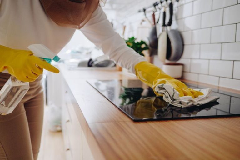 How to Clean Your Stovetop and Finally Get That Layer of Grease Off